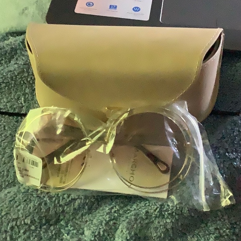 Chloe 58mm Round Gold Sunglasses - Picture 4 of 7